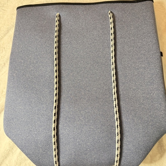 NWOT Annabella Aztec Jen & CO Neoprene Tote - Picture 4 of 11